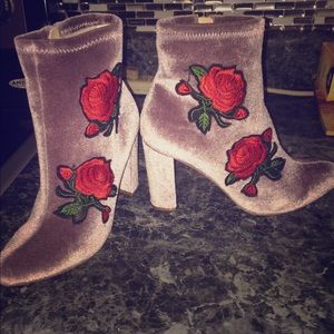 Suede Bootie Rose